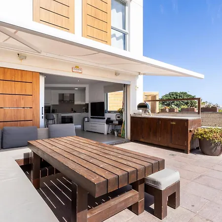 Panoramic Sea View Apartment