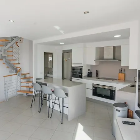 Panoramic Sea View Apartment
